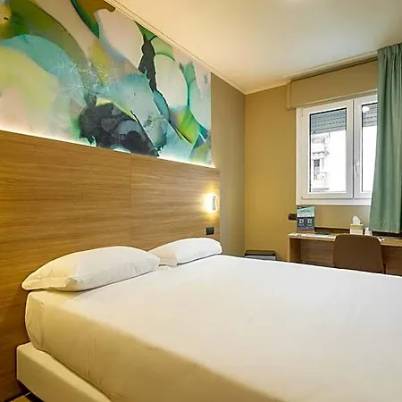 Wyndham Garden 4*