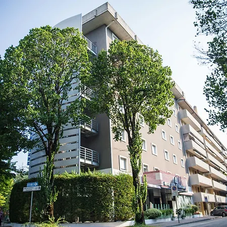 Wyndham Garden מלון 4*