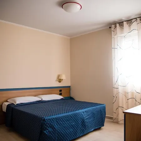 Отель Wyndham Garden Конельяно